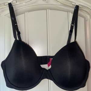 Victoria’s Secret T-Shirt Demi, size 34 D